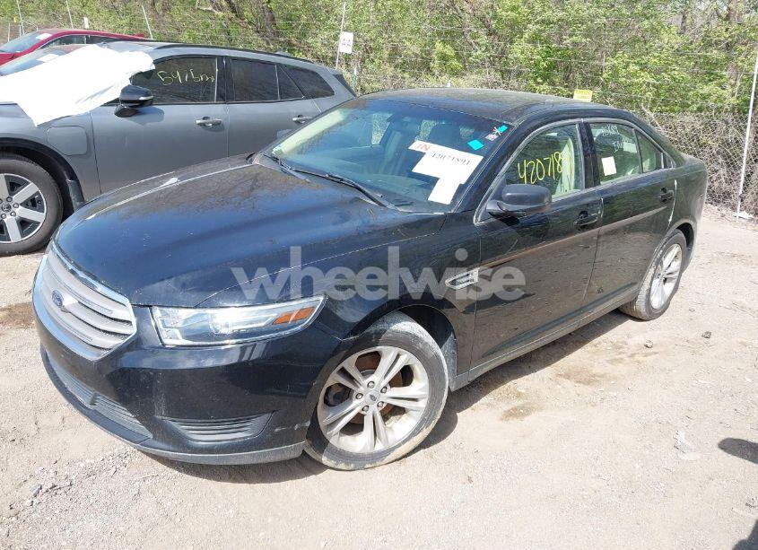 Photo 2 of 2017 Ford Taurus SE (VIN 1FAHP2D88HG113911)