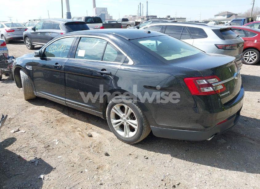 Photo 3 of 2017 Ford Taurus SE (VIN 1FAHP2D88HG113911)