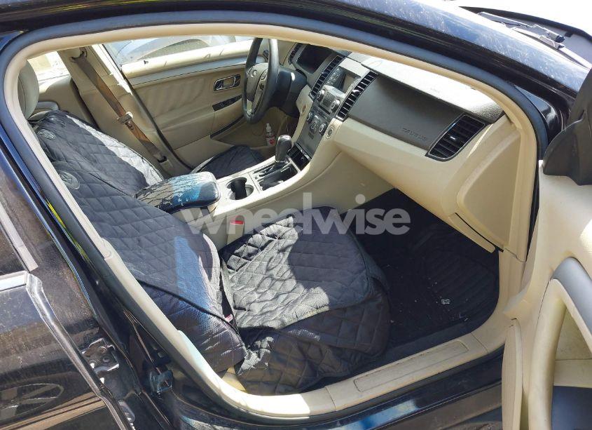 Photo 5 of 2017 Ford Taurus SE (VIN 1FAHP2D88HG113911)