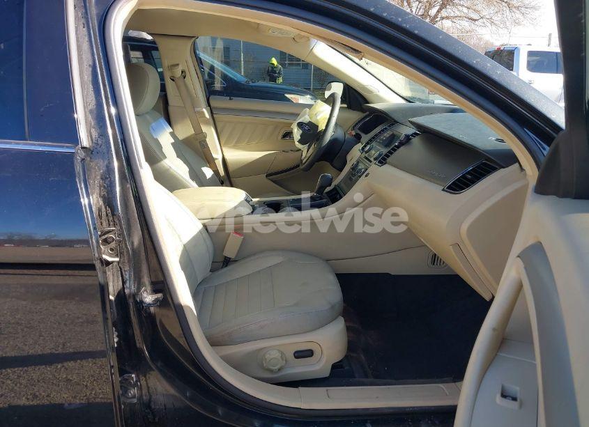 Photo 5 of 2013 Ford Taurus SE (VIN 1FAHP2D8XDG108283)