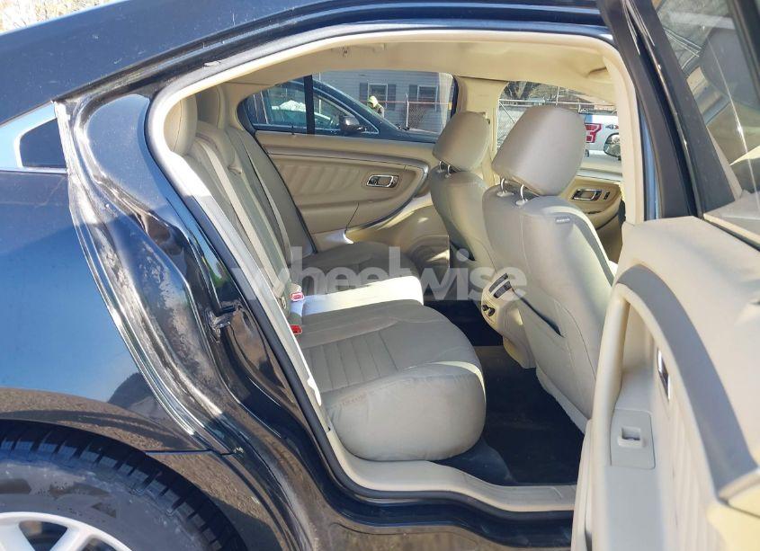 Photo 8 of 2013 Ford Taurus SE (VIN 1FAHP2D8XDG108283)