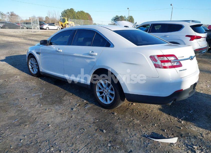 Photo 3 of 2013 Ford Taurus SE (VIN 1FAHP2D8XDG181203)