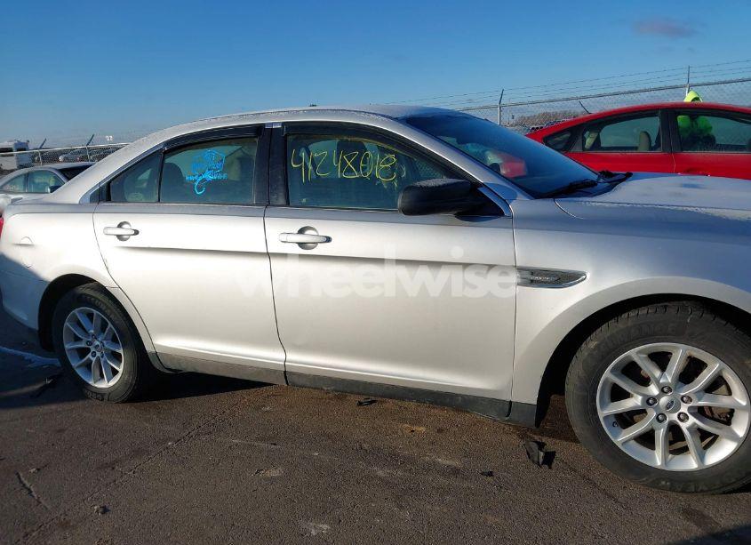 Photo 13 of 2014 Ford Taurus SE (VIN 1FAHP2D8XEG114067)