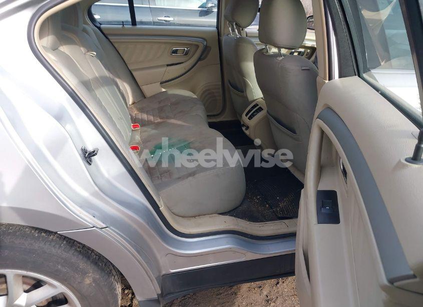 Photo 8 of 2014 Ford Taurus SE (VIN 1FAHP2D8XEG115879)