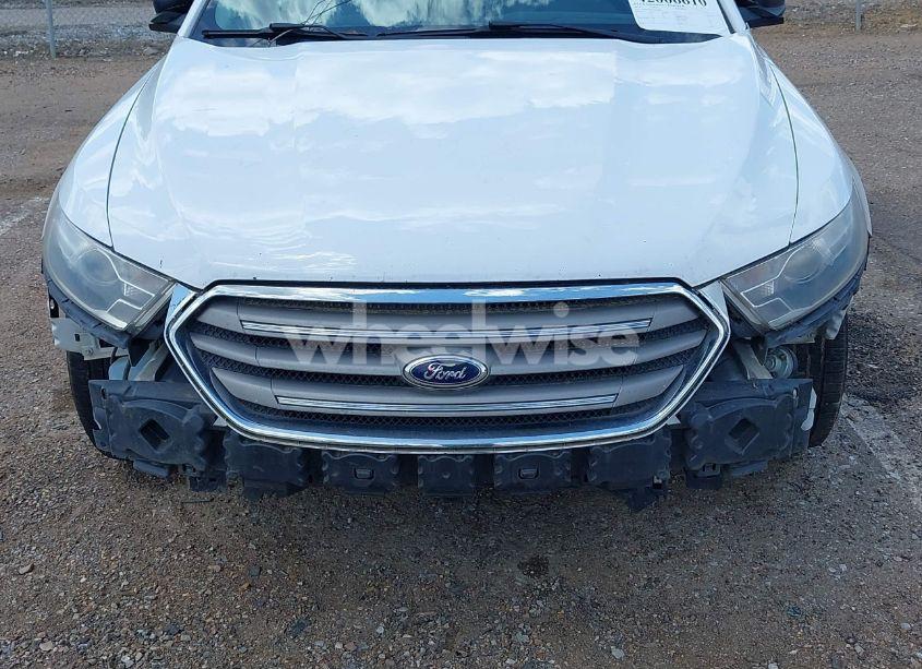 Photo 6 of 2014 Ford Taurus SE (VIN 1FAHP2D8XEG145366)