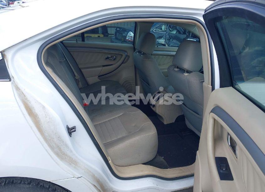 Photo 8 of 2014 Ford Taurus SE (VIN 1FAHP2D8XEG145366)