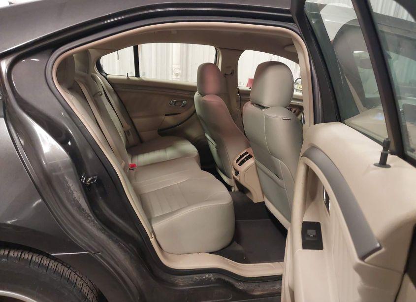 Photo 8 of 2015 Ford Taurus SE (VIN 1FAHP2D8XFG154313)