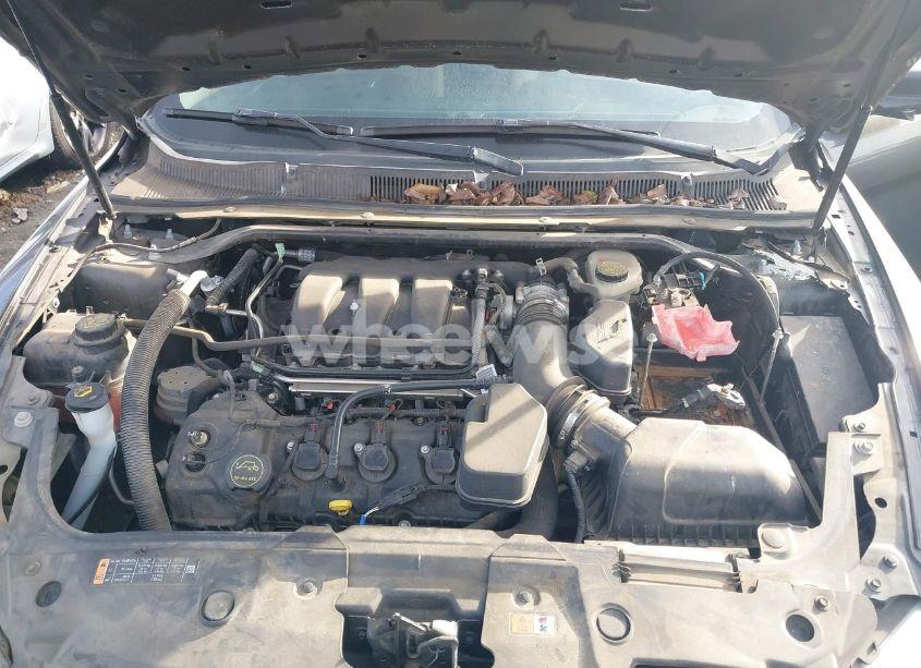 Photo 10 of 2015 Ford Taurus SE (VIN 1FAHP2D8XFG181124)