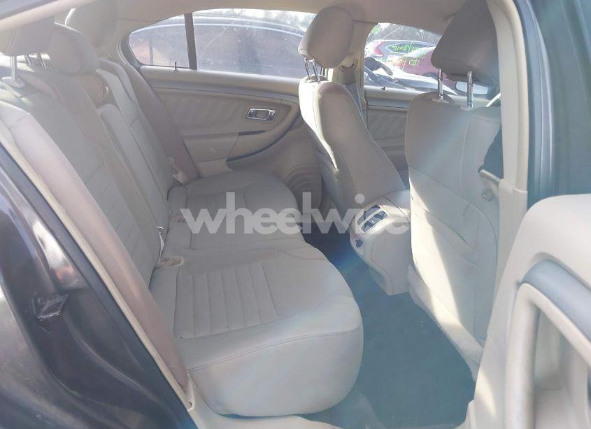 Photo 8 of 2015 Ford Taurus SE (VIN 1FAHP2D8XFG181124)