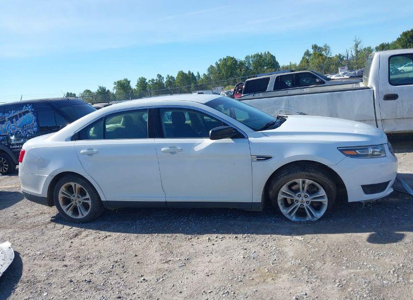 Photo 13 of 2015 Ford Taurus SE (VIN 1FAHP2D8XFG200237)