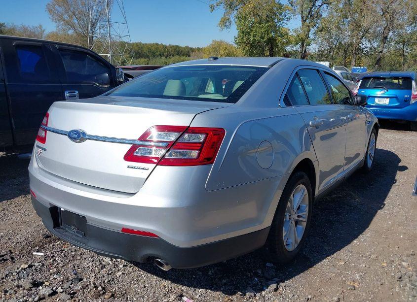 Photo 4 of 2016 Ford Taurus SE (VIN 1FAHP2D8XGG133172)
