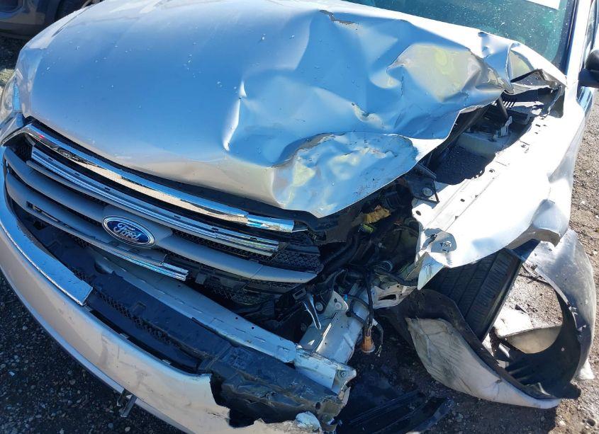 Photo 6 of 2016 Ford Taurus SE (VIN 1FAHP2D8XGG133172)