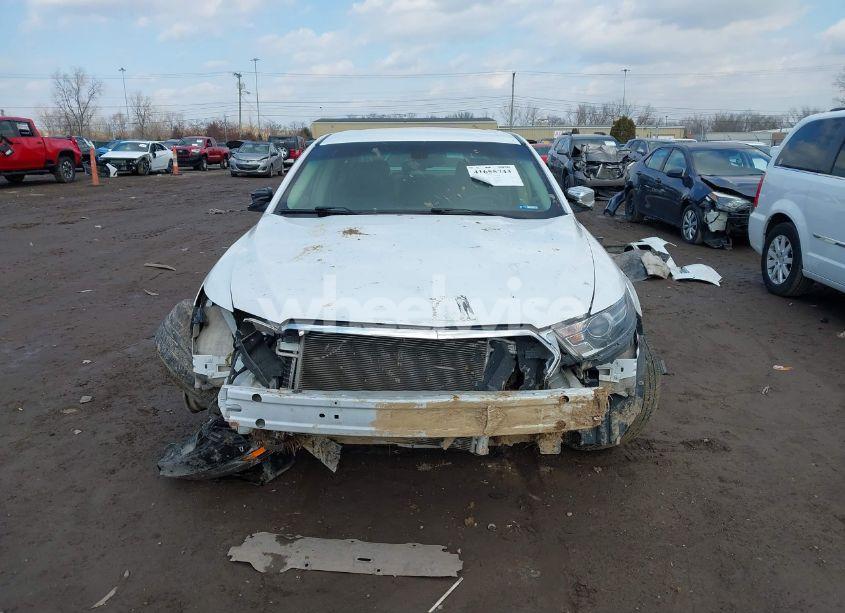 Photo 13 of 2016 Ford Taurus SE (VIN 1FAHP2D8XGG146830)