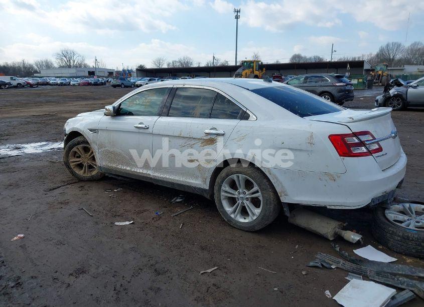 Photo 15 of 2016 Ford Taurus SE (VIN 1FAHP2D8XGG146830)