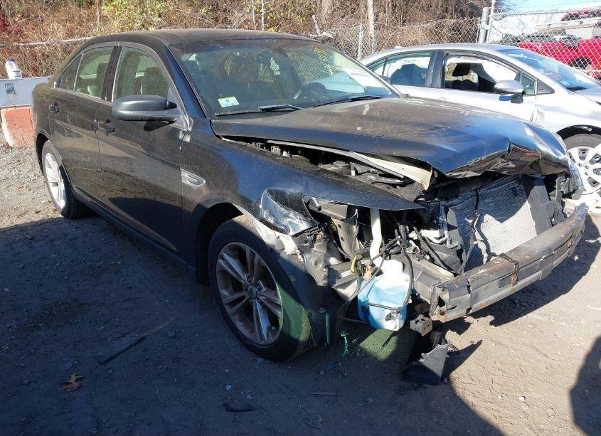 2017 Ford Taurus SE (VIN 1FAHP2D8XHG105292) main photo