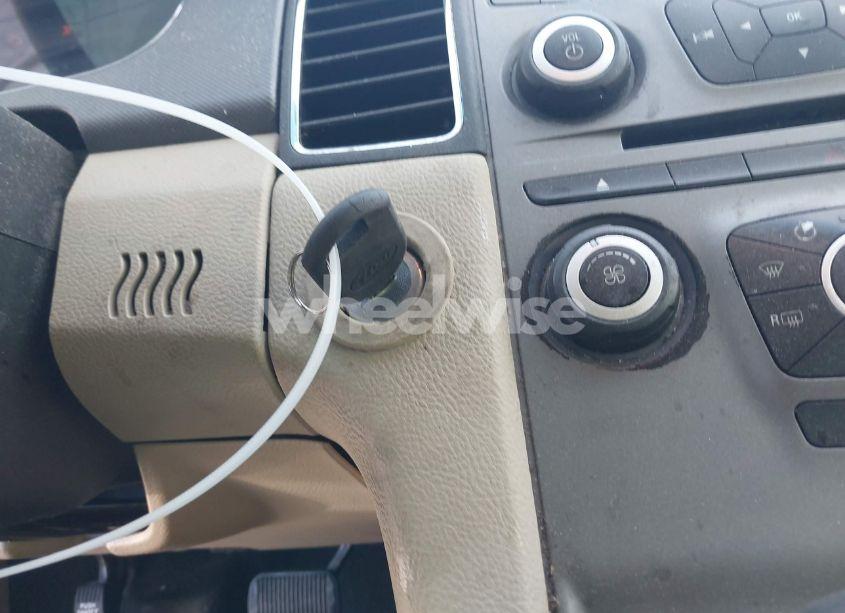 Photo 11 of 2017 Ford Taurus SE (VIN 1FAHP2D8XHG116437)