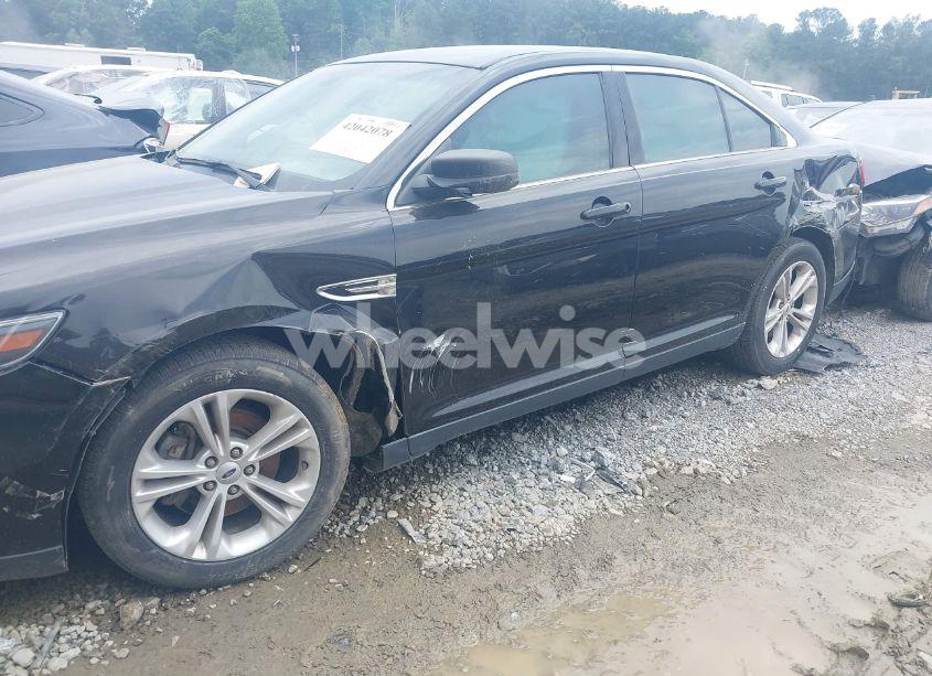 Photo 6 of 2017 Ford Taurus SE (VIN 1FAHP2D8XHG116437)