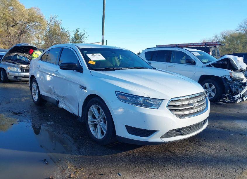 2015 Ford Taurus SE (VIN 1FAHP2D90FG149694) main photo