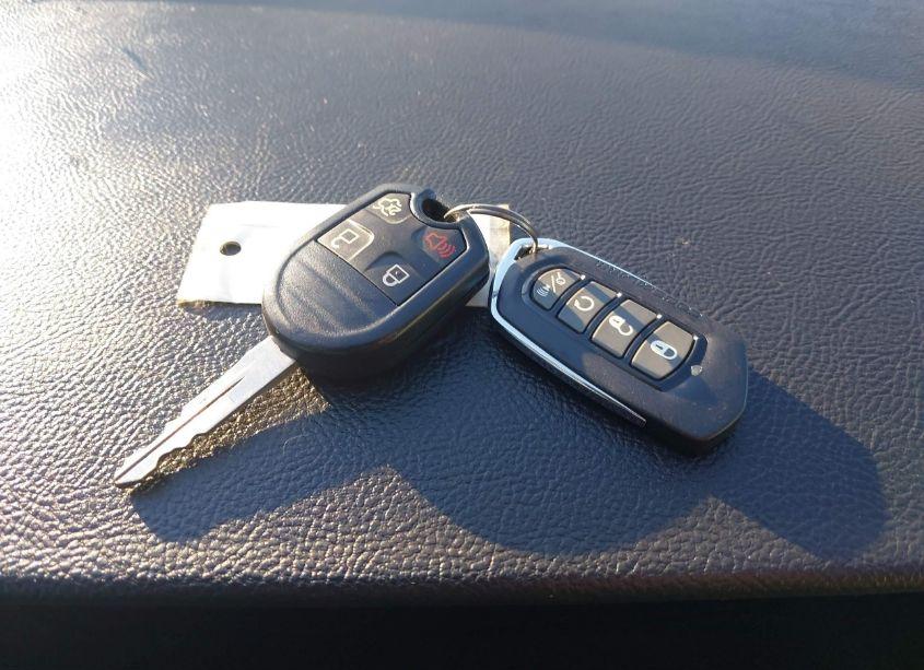 Photo 11 of 2015 Ford Taurus SE (VIN 1FAHP2D90FG149694)