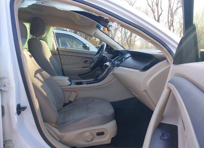 Photo 5 of 2015 Ford Taurus SE (VIN 1FAHP2D90FG149694)