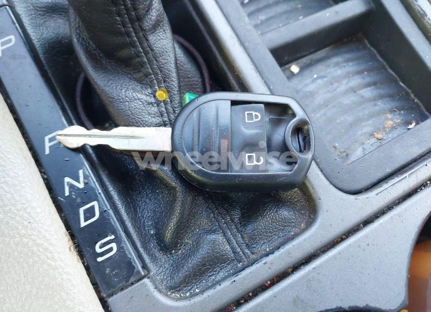 Photo 11 of 2014 Ford Taurus SE (VIN 1FAHP2D98EG129837)