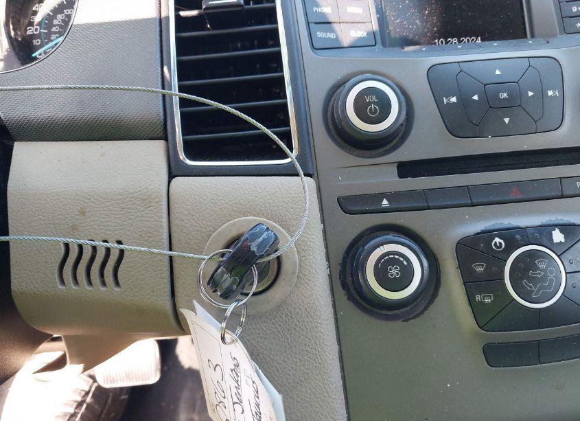 Photo 11 of 2016 Ford Taurus SE (VIN 1FAHP2D99GG104786)