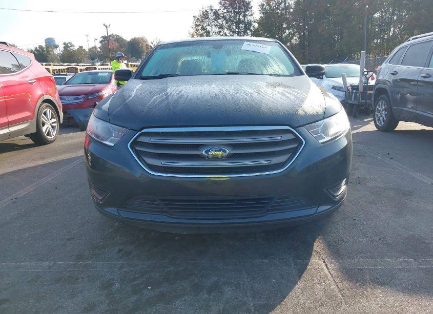 Photo 13 of 2016 Ford Taurus SE (VIN 1FAHP2D99GG104786)