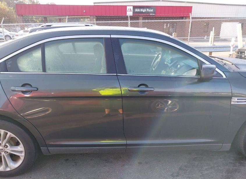 Photo 14 of 2016 Ford Taurus SE (VIN 1FAHP2D99GG104786)