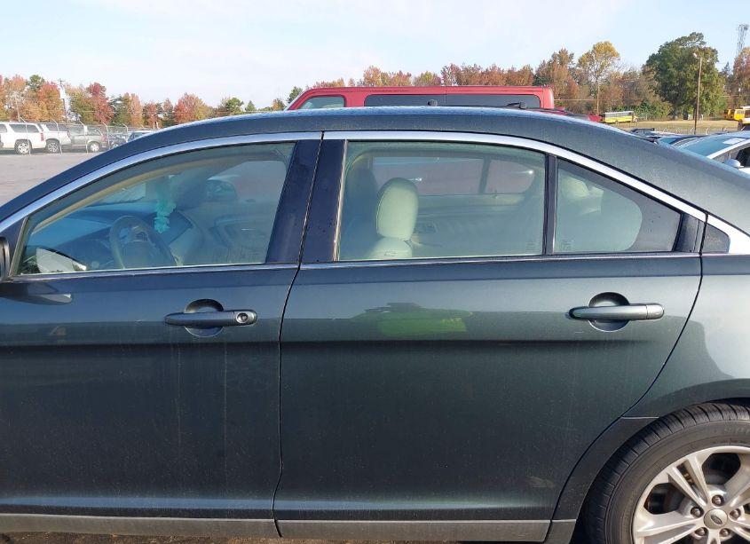 Photo 15 of 2016 Ford Taurus SE (VIN 1FAHP2D99GG104786)