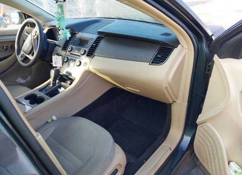 Photo 5 of 2016 Ford Taurus SE (VIN 1FAHP2D99GG104786)