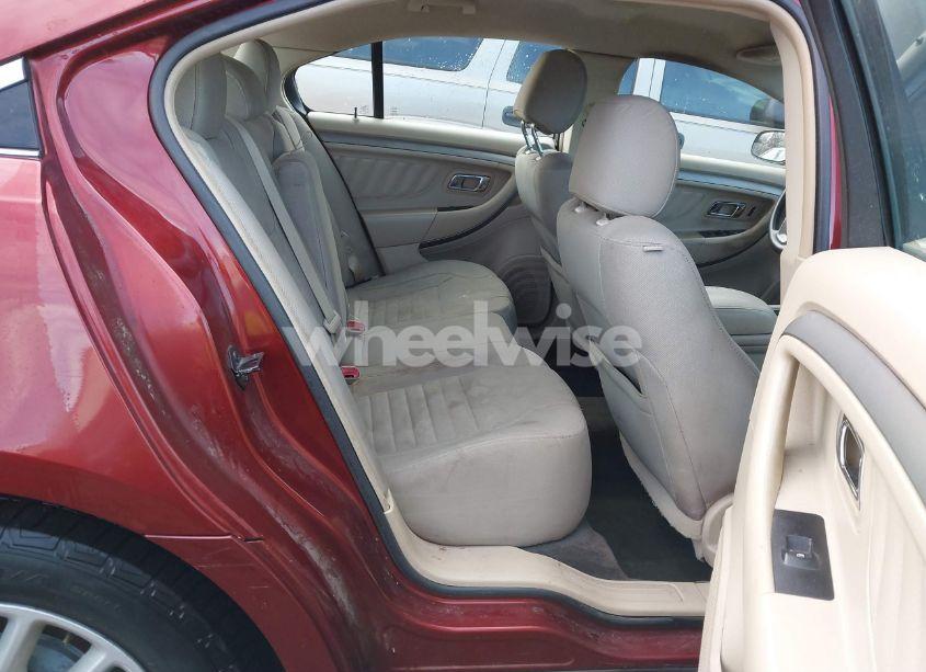 Photo 8 of 2014 Ford Taurus SE (VIN 1FAHP2D9XEG182443)