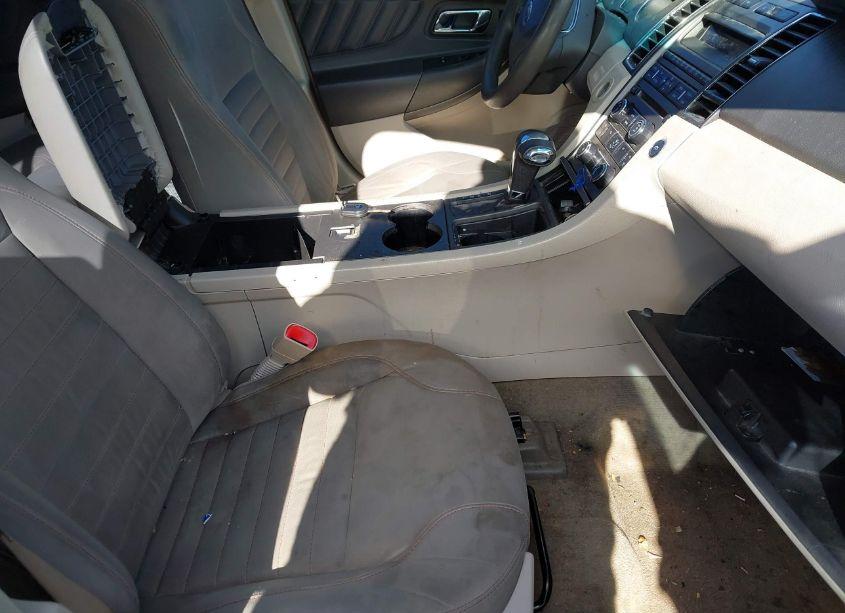 Photo 5 of 2011 Ford Taurus SE (VIN 1FAHP2DW0BG182372)