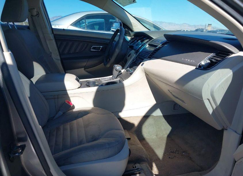 Photo 5 of 2012 Ford Taurus SE (VIN 1FAHP2DW0CG124148)