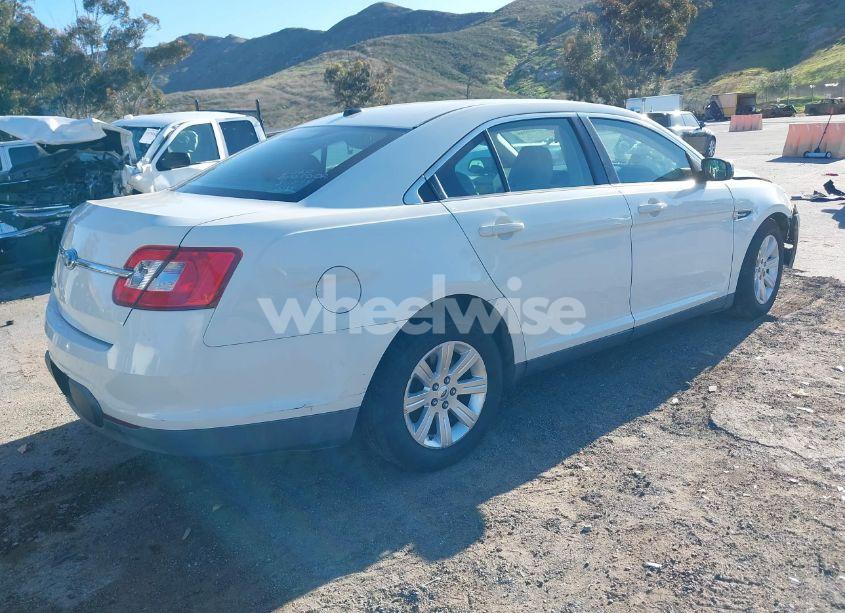 Photo 4 of 2010 Ford Taurus SE (VIN 1FAHP2DW1AG113527)