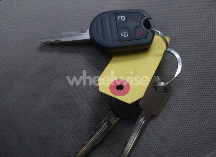 Photo 11 of 2010 Ford Taurus SE (VIN 1FAHP2DW1AG147399)