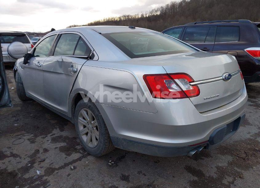 Photo 3 of 2011 Ford Taurus SE (VIN 1FAHP2DW1BG178041)