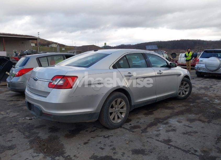 Photo 4 of 2011 Ford Taurus SE (VIN 1FAHP2DW1BG178041)