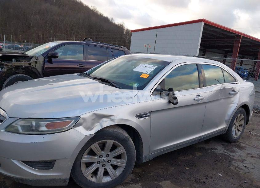Photo 6 of 2011 Ford Taurus SE (VIN 1FAHP2DW1BG178041)