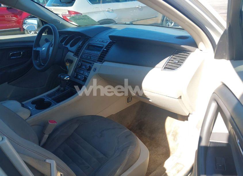 Photo 5 of 2012 Ford Taurus SE (VIN 1FAHP2DW1CG124529)