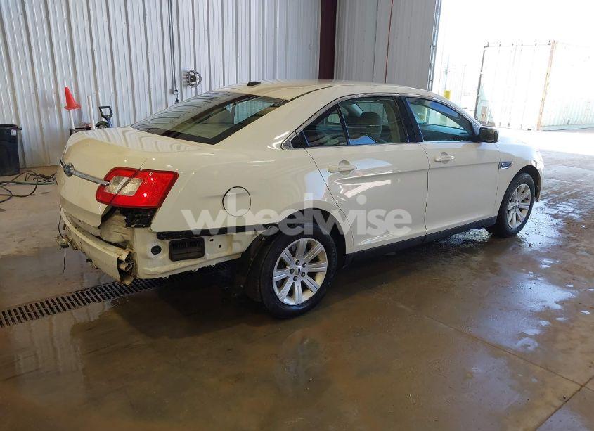 Photo 4 of 2010 Ford Taurus SE (VIN 1FAHP2DW2AG122902)