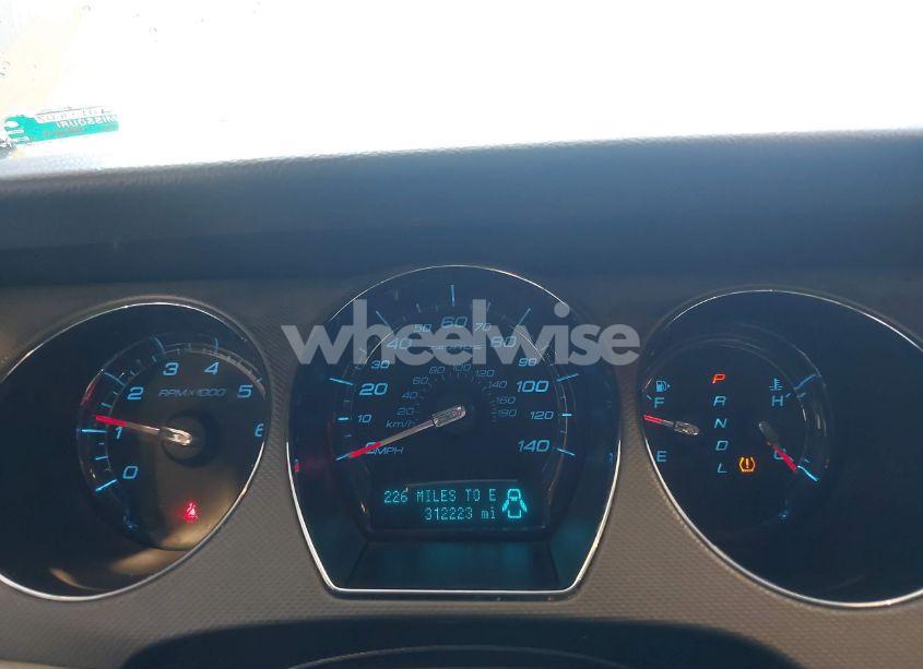 Photo 7 of 2010 Ford Taurus SE (VIN 1FAHP2DW2AG122902)