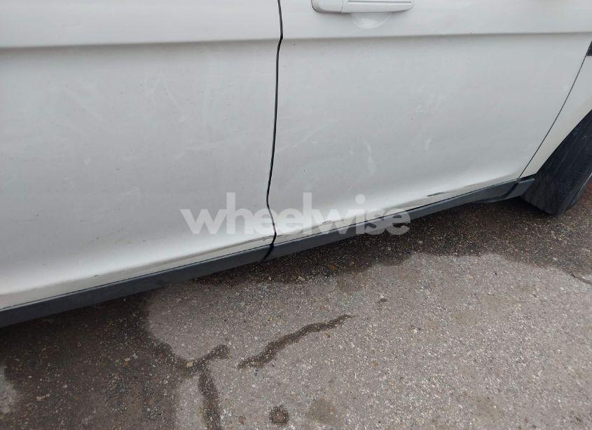 Photo 15 of 2010 Ford Taurus SE (VIN 1FAHP2DW3AG152930)