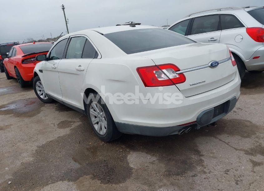 Photo 3 of 2010 Ford Taurus SE (VIN 1FAHP2DW3AG152930)