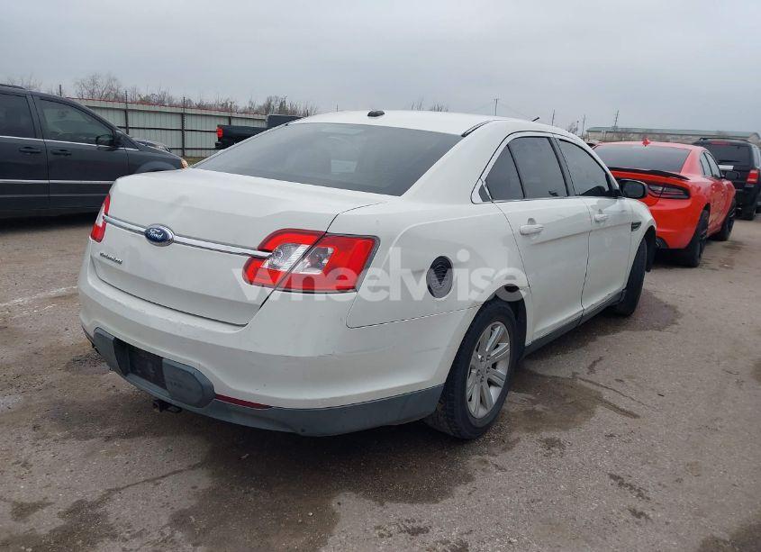 Photo 4 of 2010 Ford Taurus SE (VIN 1FAHP2DW3AG152930)