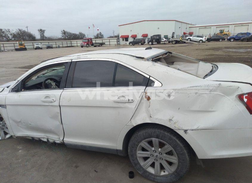 Photo 13 of 2011 Ford Taurus SE (VIN 1FAHP2DW3BG113398)