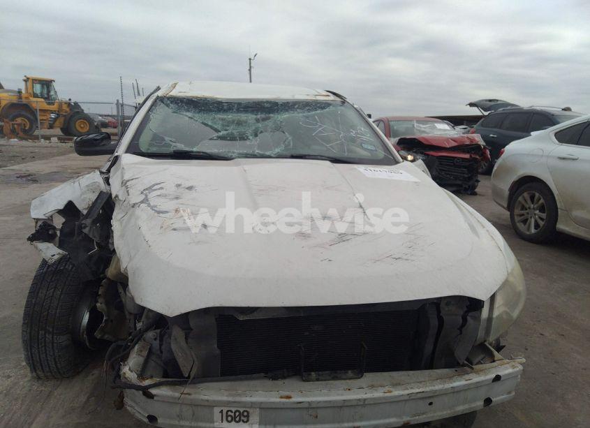 Photo 6 of 2011 Ford Taurus SE (VIN 1FAHP2DW3BG113398)