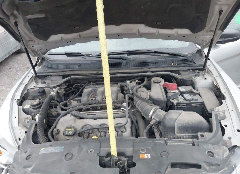 Photo 10 of 2011 Ford Taurus SE (VIN 1FAHP2DW3BG120254)