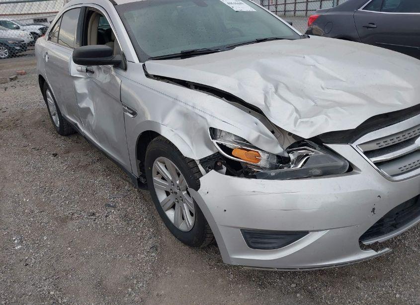 Photo 6 of 2011 Ford Taurus SE (VIN 1FAHP2DW3BG120254)