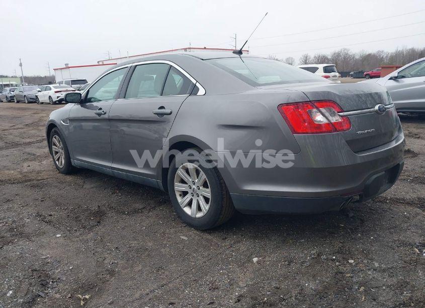 Photo 3 of 2011 Ford Taurus SE (VIN 1FAHP2DW3BG150192)