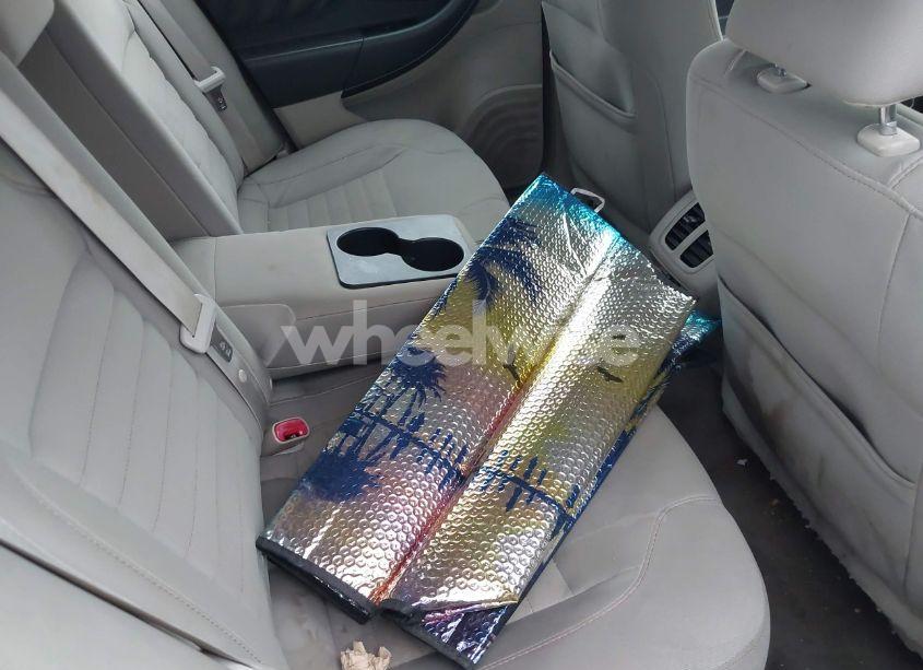 Photo 8 of 2010 Ford Taurus SE (VIN 1FAHP2DW4AG140821)